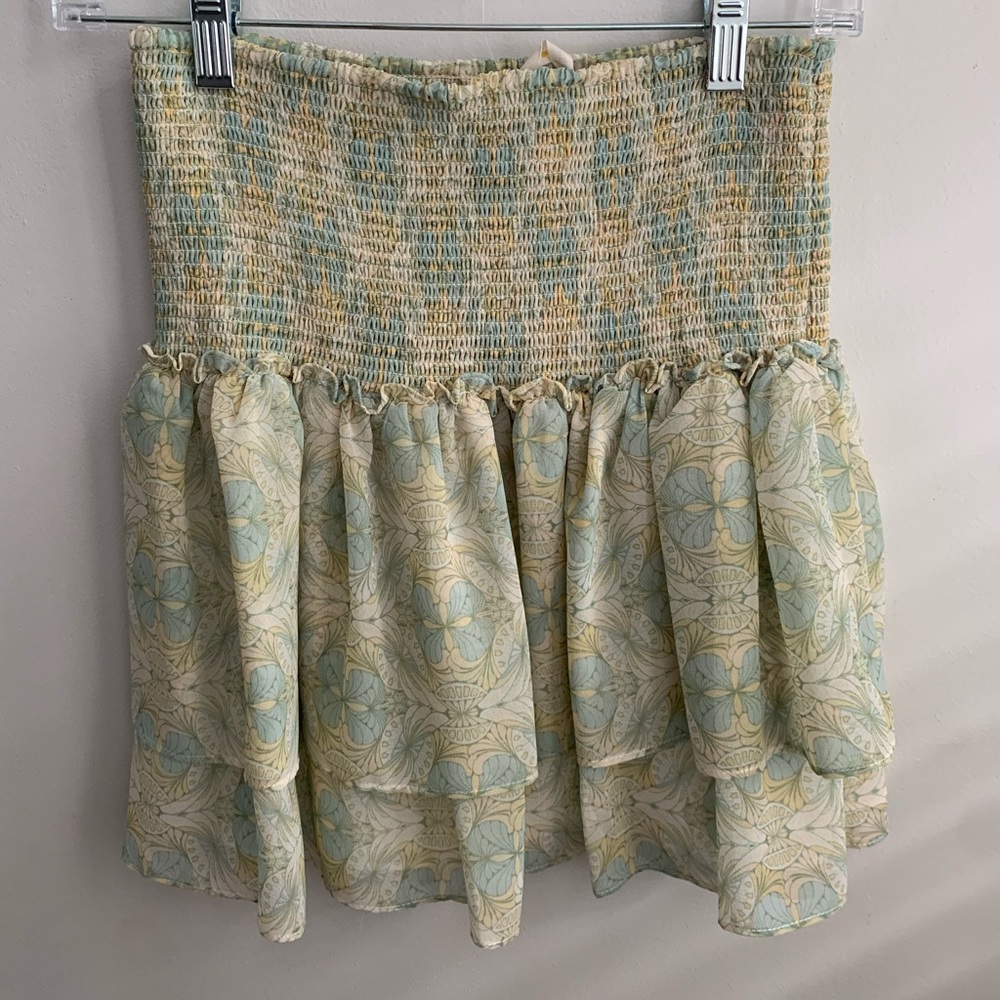 Mini ruffle skirt